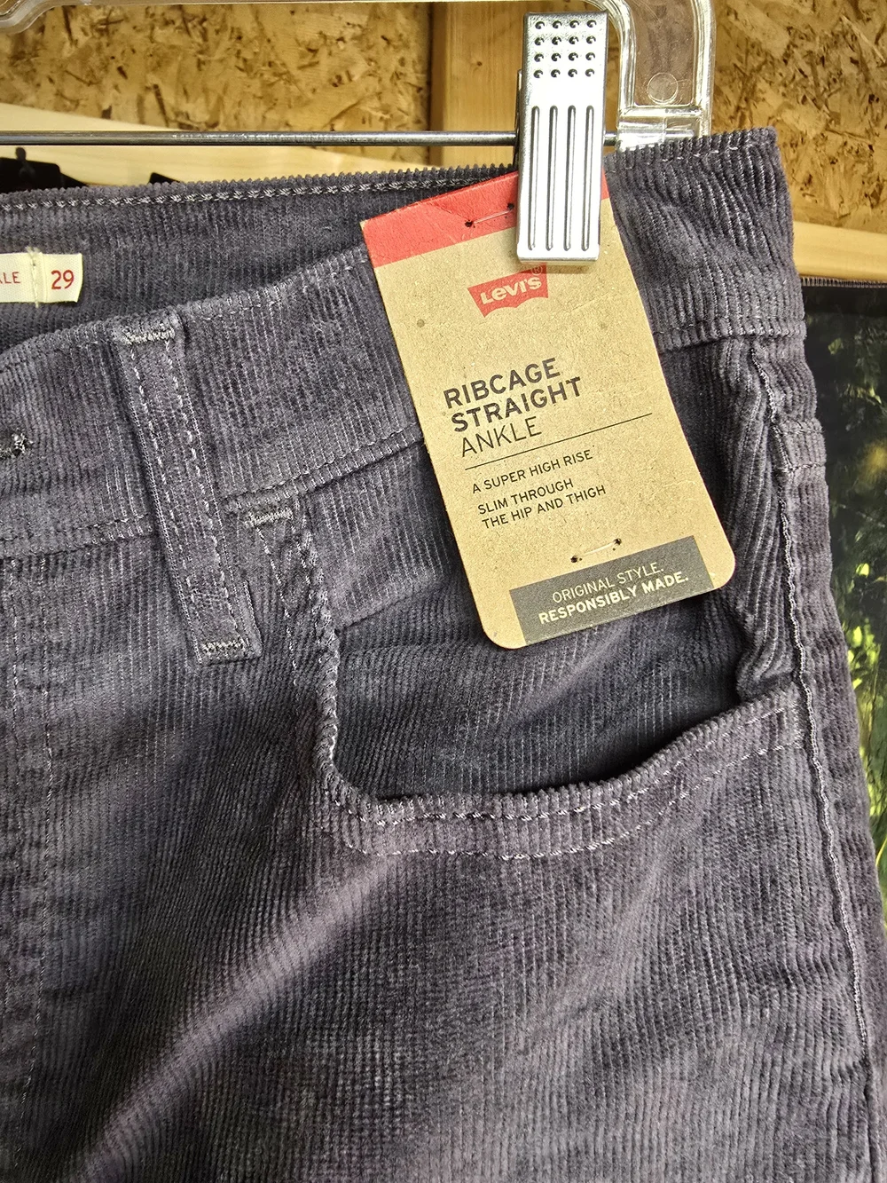 #150 Levi's Men's Gray Corduroy Straight-Leg Pants